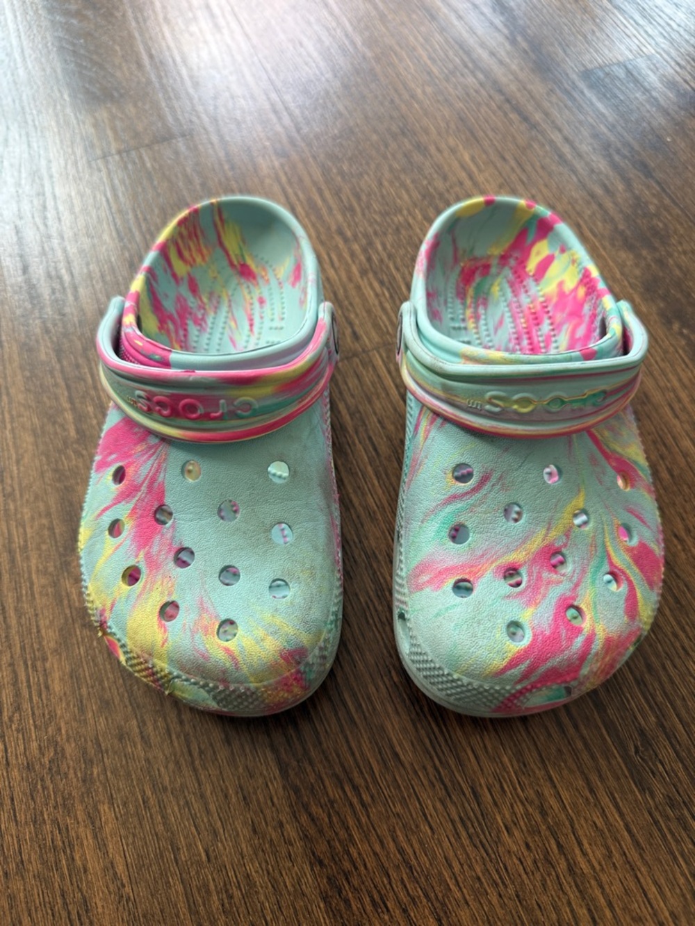 CROCS Kids' Marble Print Clogs in Mint, Pink & Yellow size J1